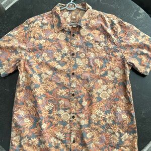 Quiksilver Button Up Floral Pattern size XL